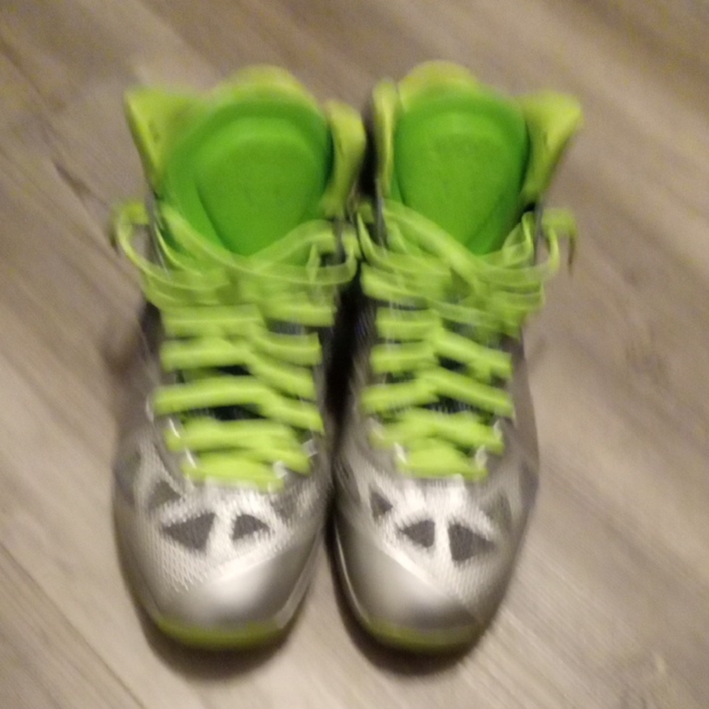 Nike Kids' Silver and Lime Sneakers